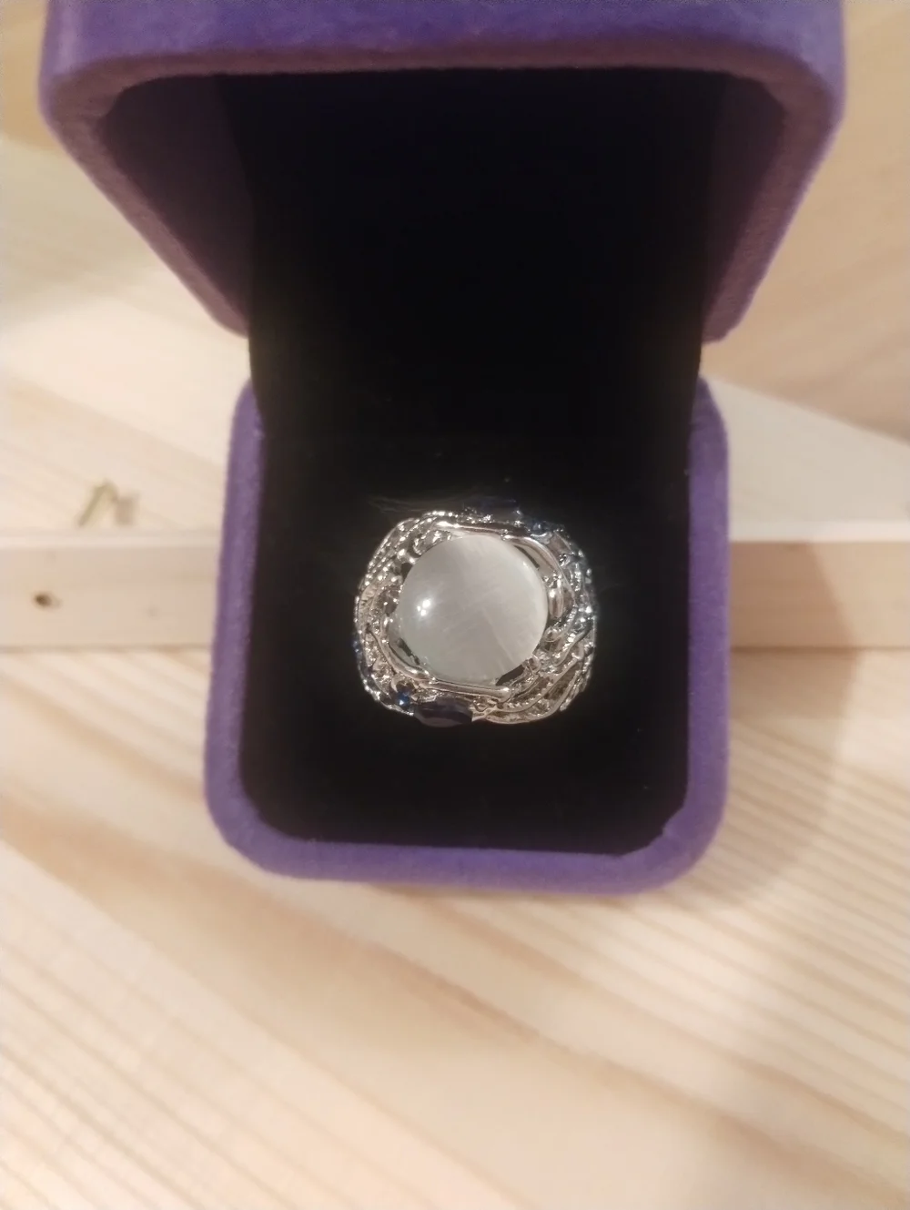 New Statement Ring White Cat Eye Crystal Silver Tone Cocktail Ring Size 6.5 7